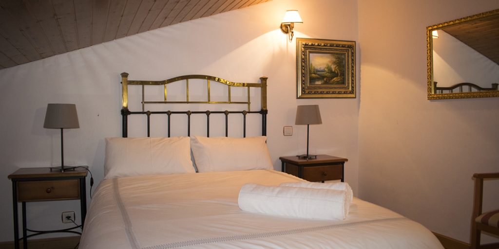 Habitacion El Aguila Casa Rural La Yedra II