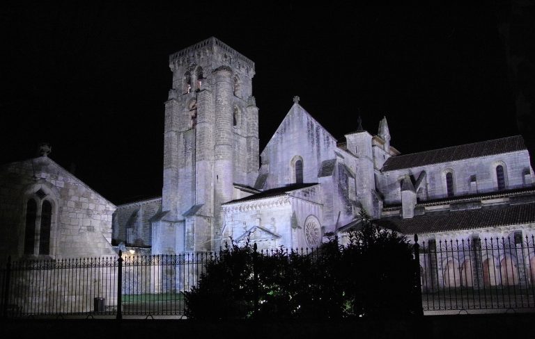 Monasterio de Santa María la Real de Las Huelgas de Burgos de noche
